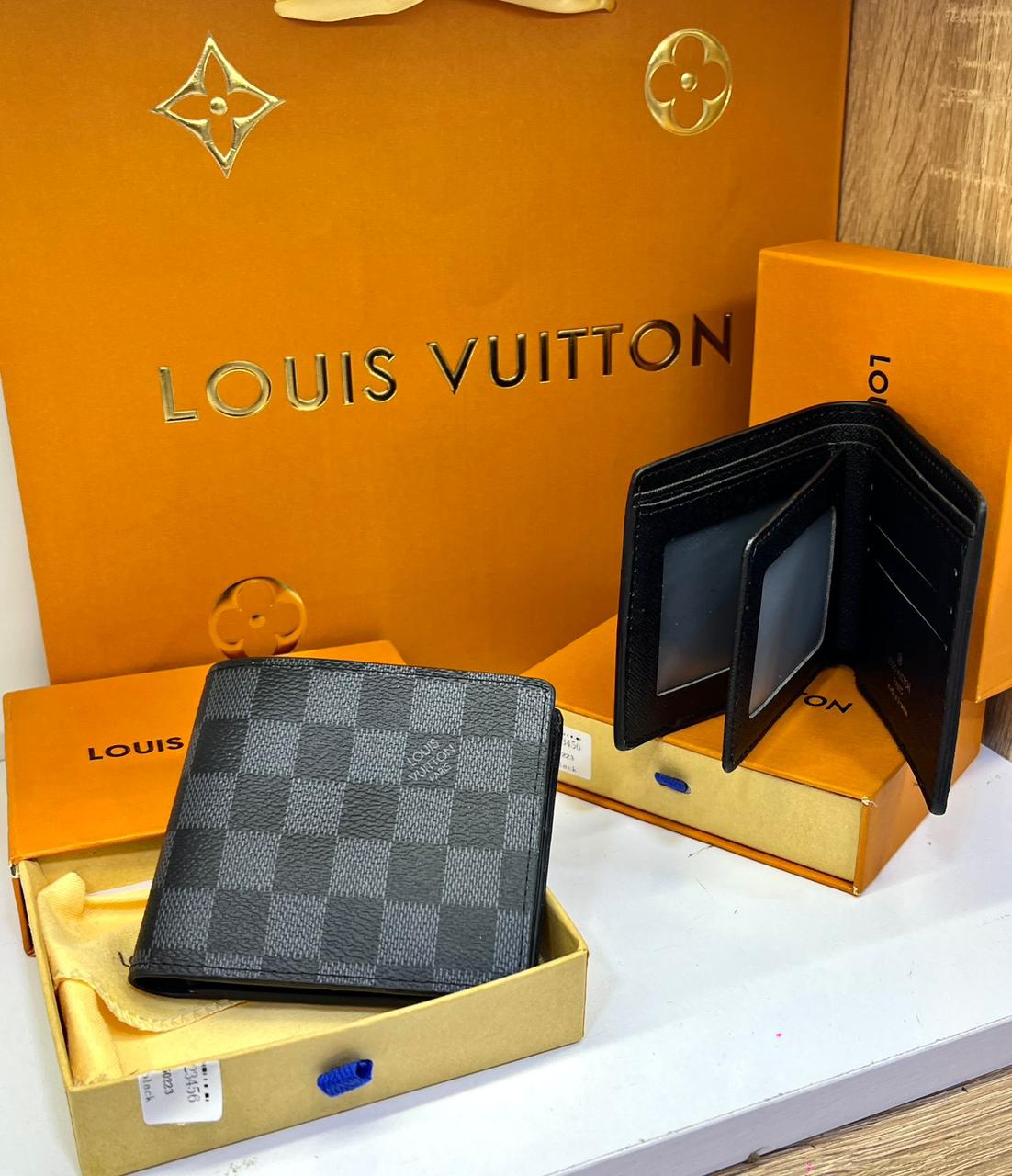 LOUIS VUITTON