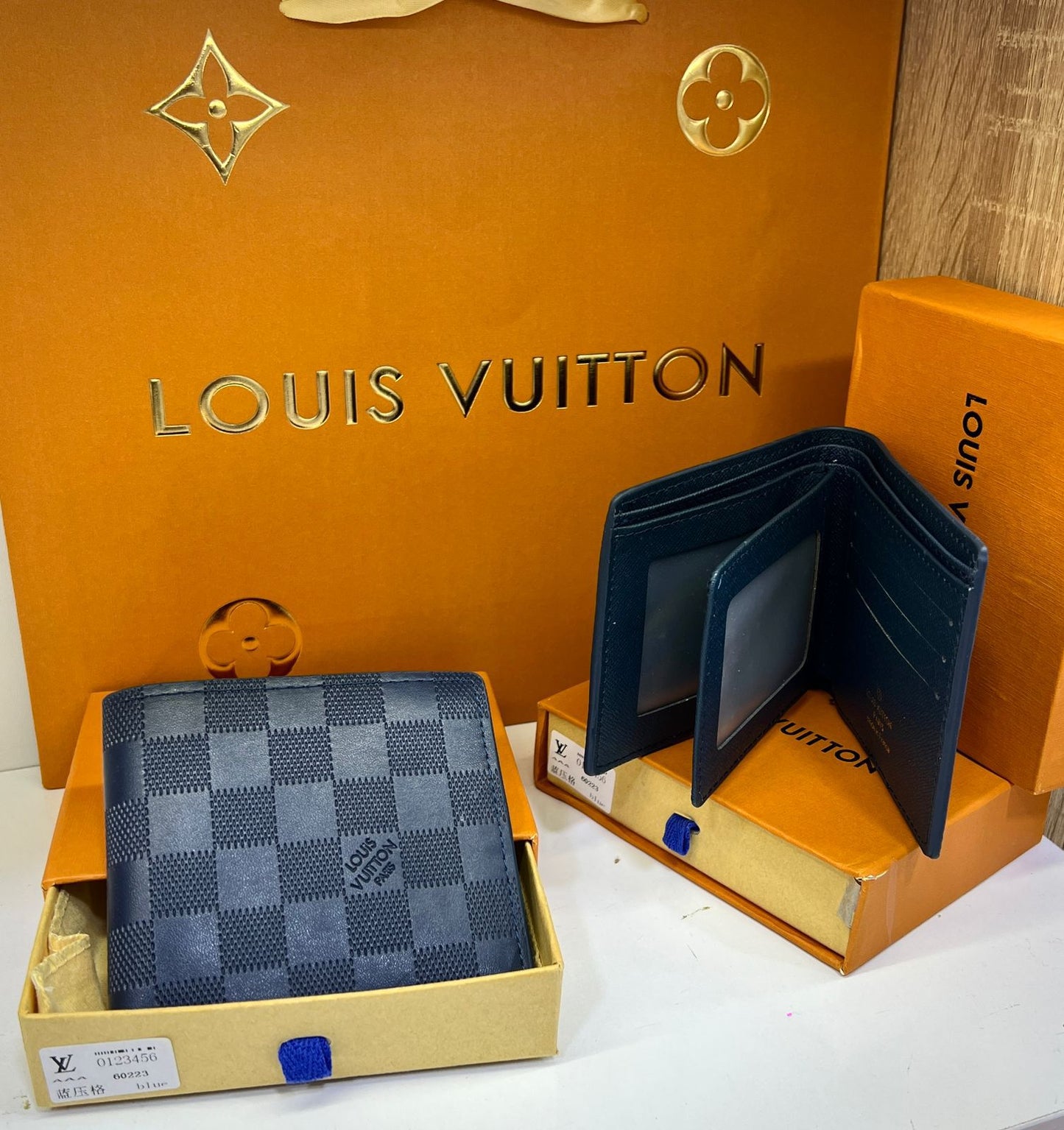LOUIS VUITTON